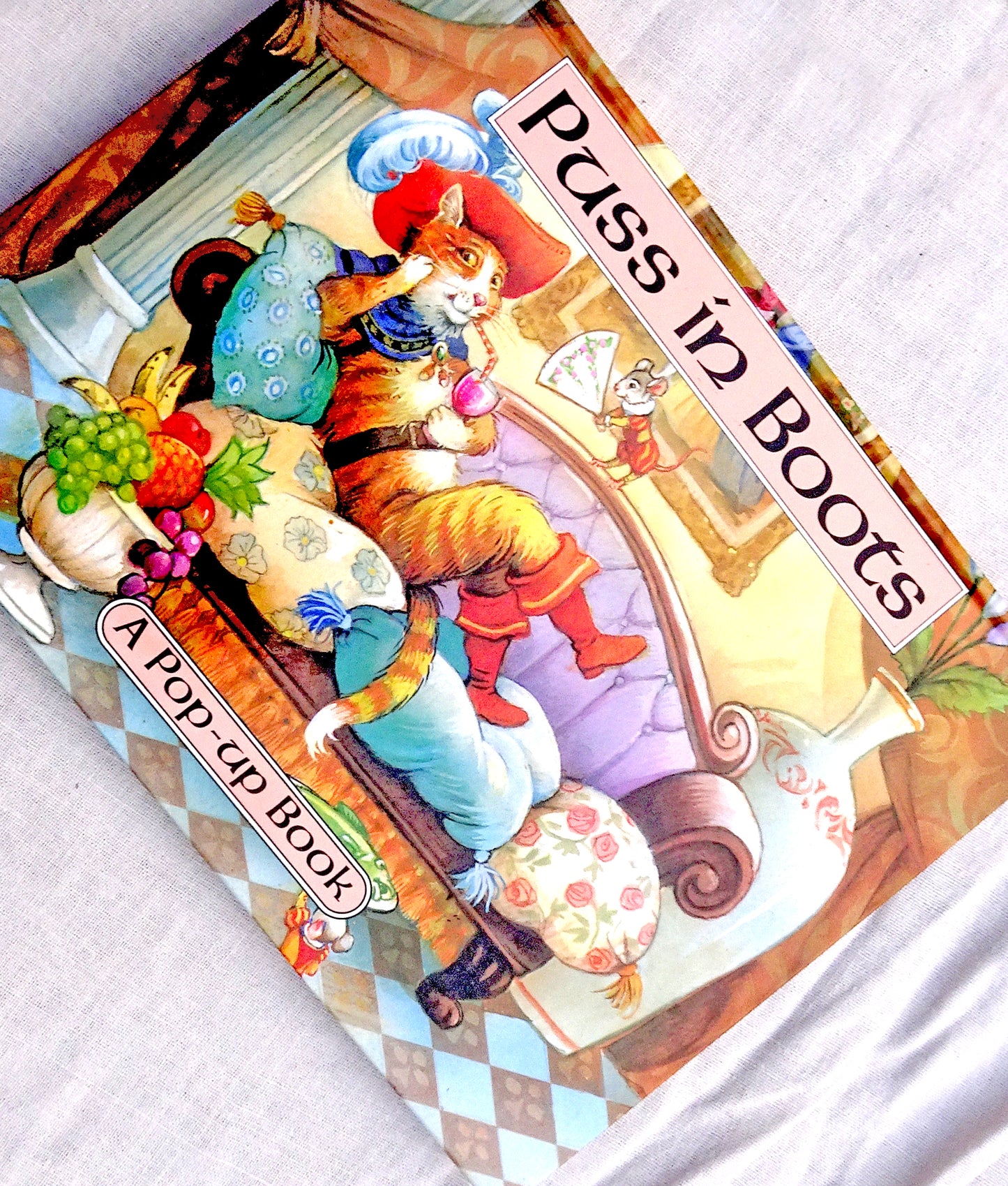 Puss in boots - flap book