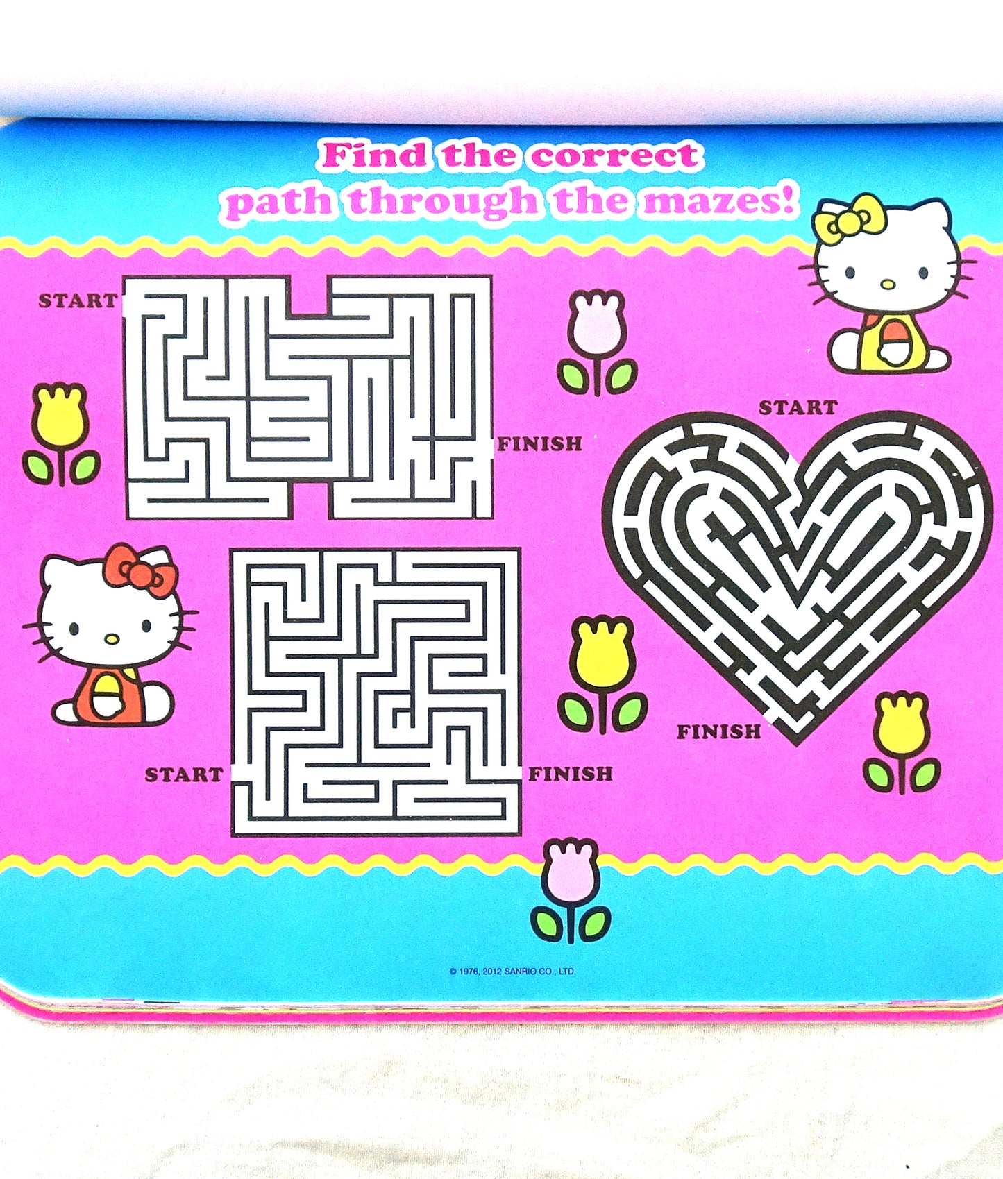 Hello kitty - Colouring and activity placemats